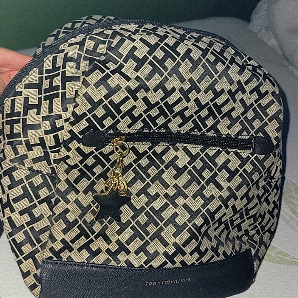 Tommy Hilfiger backpack/purse